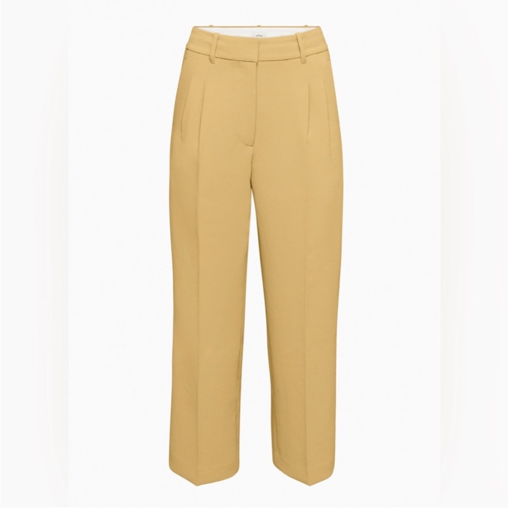 Aritizia Wilfred Effortless Crop sandy Beige Size 6 New With Tags